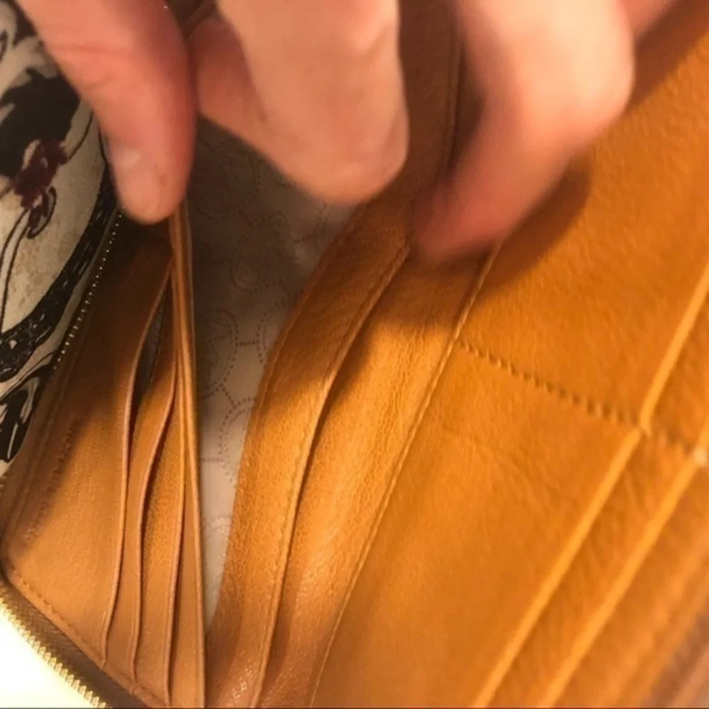 Michael kors Hamilton brown leather clutch wallet